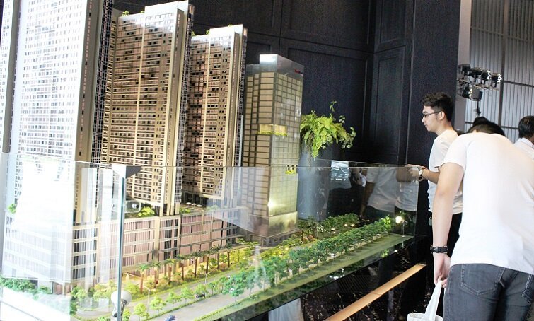 Menurut Lie Min, salah satu sebab kenapa bebeberapa developer memberikan kemudahan pembayaran uang muka adalah persaingan produk di kawasan Serpong