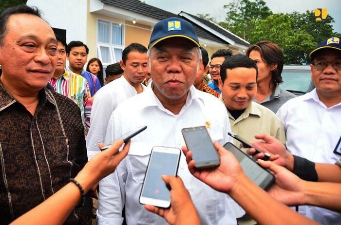 Direktur Utama BTN Maryono bersama menteri PUPR Basuki Hadimuldjono di lokasi perumahan PPRG yang dibiayai melalui KPR Subsidi BTN