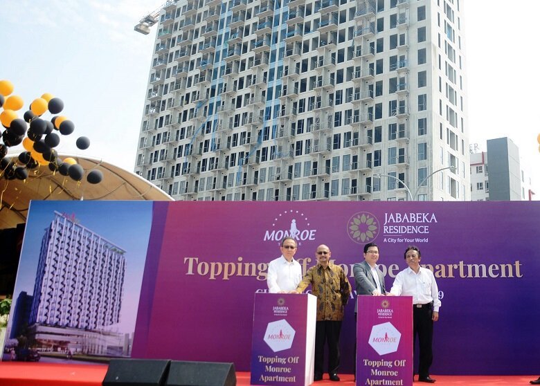 Apartemen Monroe yang terdiri dari 18 lantai berlokasi di kawasan Movieland Hollywood Central - Jababeka Residence