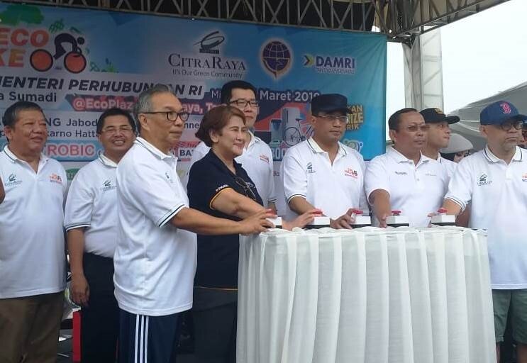 Diresmikan Menteri Perhuhungan Budi Karya Sumadi, Damri jurusan CitraRaya-bandara Soetta beroperasi hari ini.