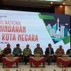 Terkait kelemahannya, Kalimantan Tengah lokasi calon Ibu Kota Negara tersebut jauh dari pelabuhan laut.
