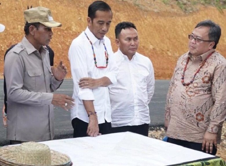 Beberapa negara sukses memindahkan Ibu Kota negaranya, seperti Brazil (Brasilia), Malaysia (Putrajaya), Korea Selatan (Sejong), dan Australia (Canberra).
