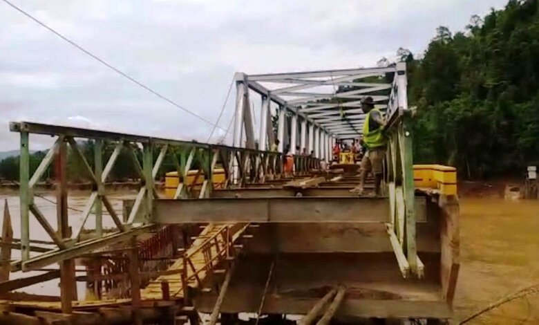 Kementerian Pekerjaan Umum dan Perumahan Rakyat (PUPR) terus melakukan upaya penanganan tanggap darurat paska bencana banjir Sulawesi Utara.