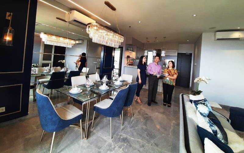 Intiland lakukan serah terima unit apartemen graha golf surabaya.