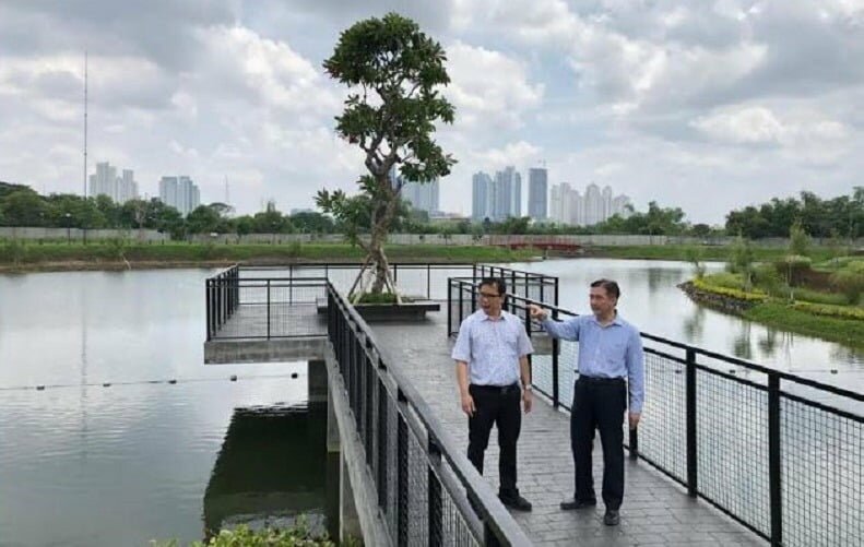 Lokasi produk baru Graha Natura dekat dengan danau.