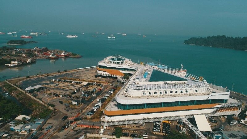 Pelabuhan Bakauheni akan jadi destinasi wisata tepi laut.